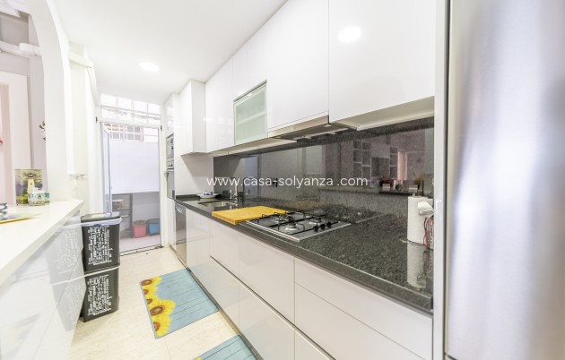 Resale - Apartment / flat - Torrevieja - La Mata