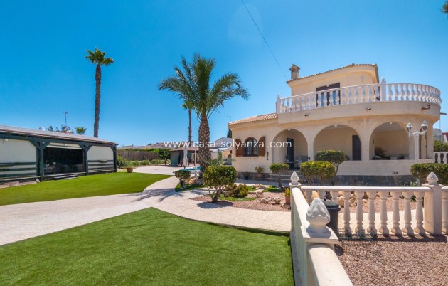 Resale - Villa - Torrevieja - El chaparral