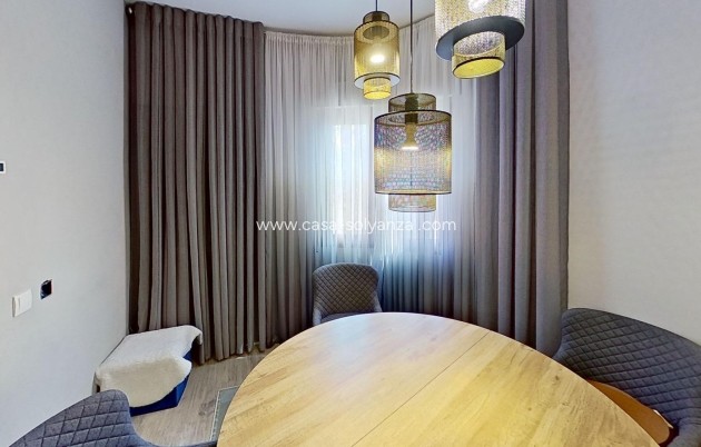 Resale - Villa - Torrevieja - La Siesta
