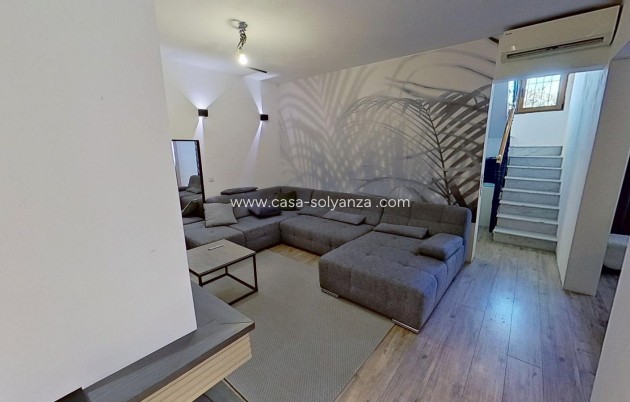 Resale - Villa - Torrevieja - La Siesta