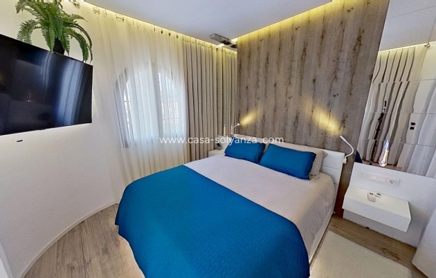 Resale - Villa - Torrevieja - La Siesta