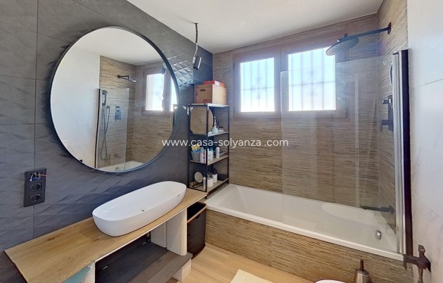 Resale - Villa - Torrevieja - La Siesta