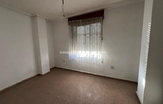 Resale - Townhouse - Catral - Avda Principal