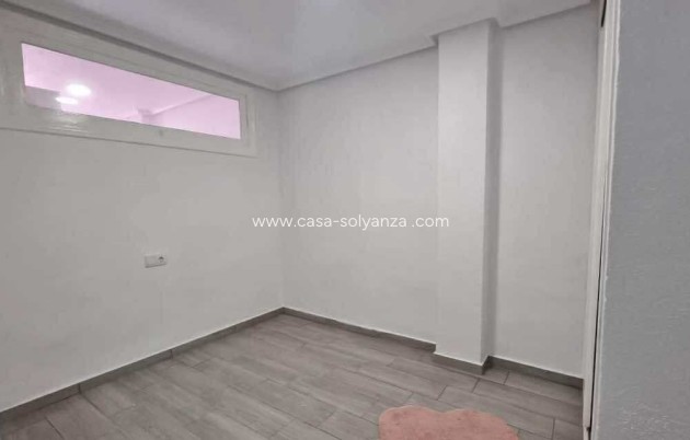 Resale - Apartment / flat - Torrevieja - Costa Blanca