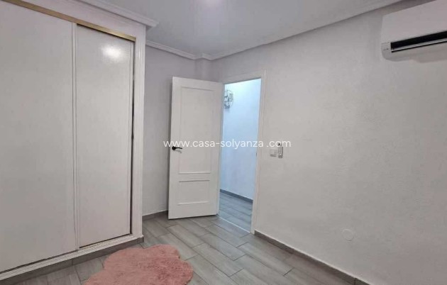 Resale - Apartment / flat - Torrevieja - Costa Blanca