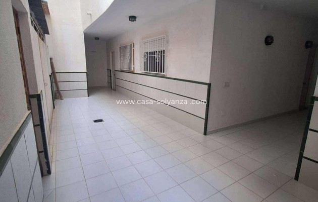 Resale - Apartment / flat - Torrevieja - Costa Blanca