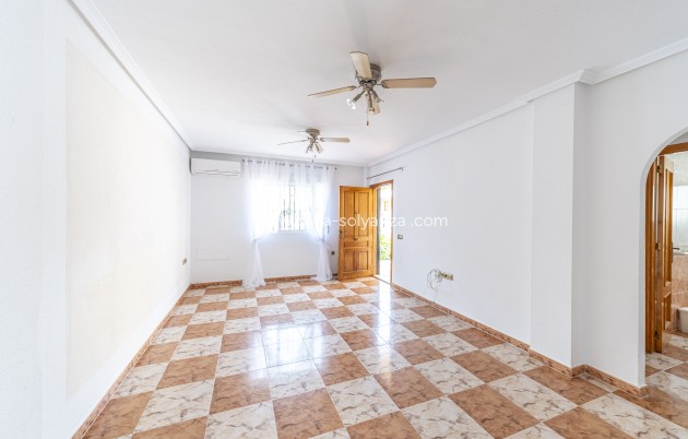 Resale - Villa - Orihuela Costa - La Regia