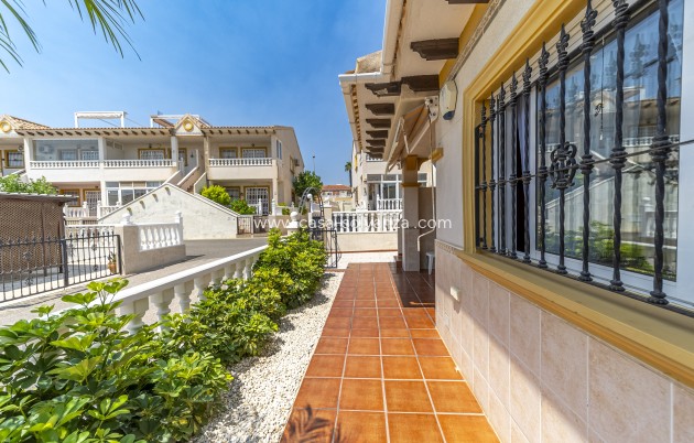 Resale - Villa - Orihuela Costa - La Regia