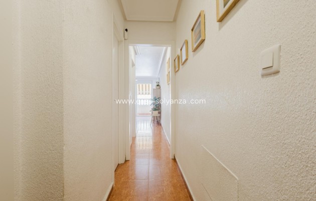 Resale - Apartment / flat - Torrevieja - Center