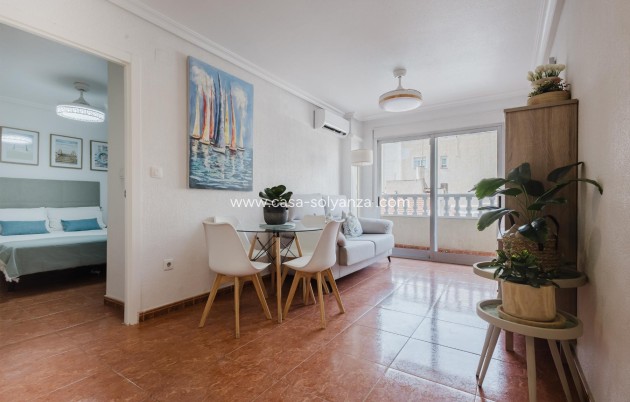 Resale - Apartment / flat - Torrevieja - Center