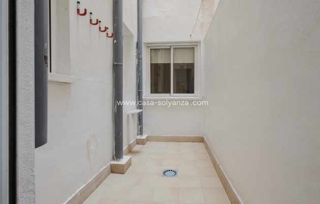 Resale - Apartment / flat - Torrevieja - Center