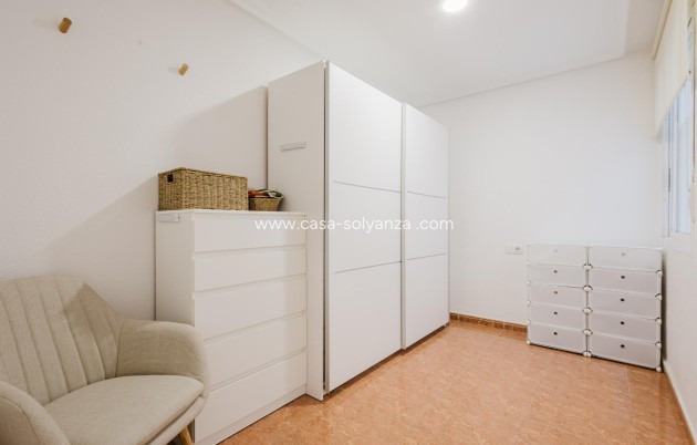 Resale - Apartment / flat - Torrevieja - Center