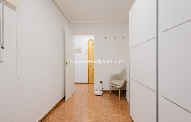 Resale - Apartment / flat - Torrevieja - Center