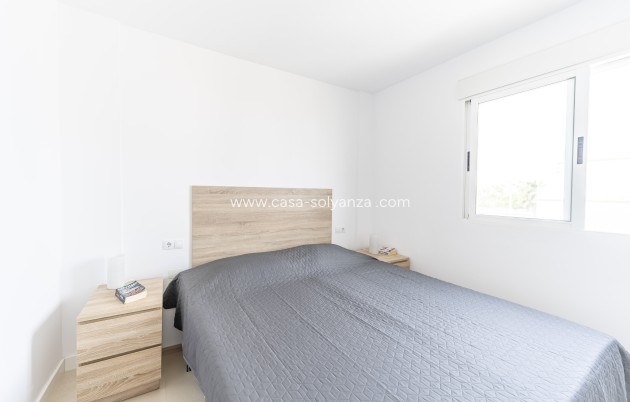 Resale - Apartment / flat - Torrevieja - Punta Prima