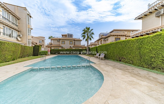Resale - Apartment / flat - Torrevieja - Punta Prima