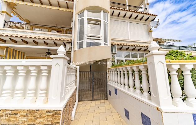 Resale - Apartment / flat - Torrevieja - Punta Prima