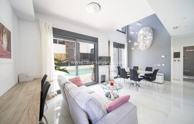 Resale - Villa - Orihuela Costa - Lomas de Cabo Roig