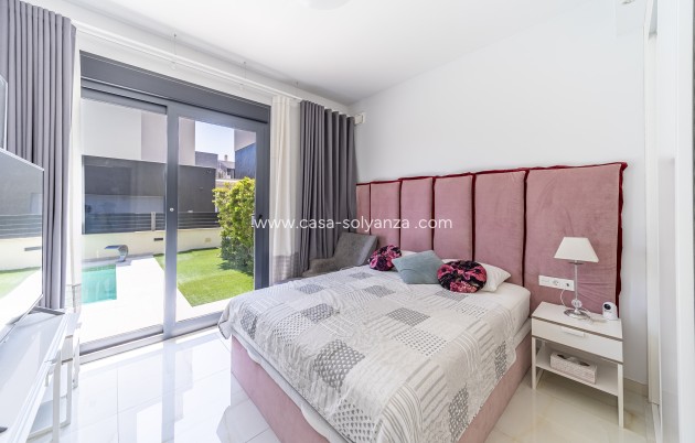 Resale - Villa - Orihuela Costa - Lomas de Cabo Roig