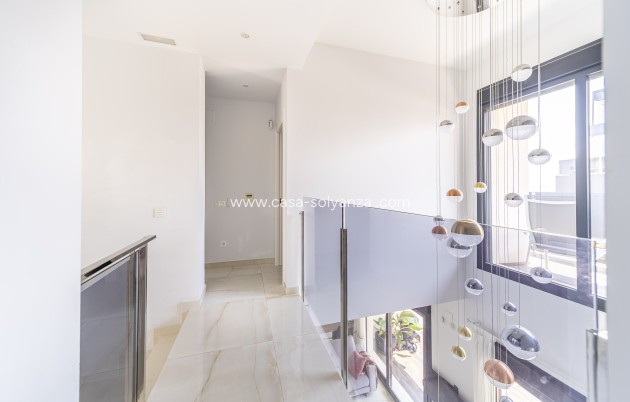 Resale - Villa - Orihuela Costa - Lomas de Cabo Roig