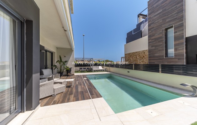 Resale - Villa - Orihuela Costa - Lomas de Cabo Roig