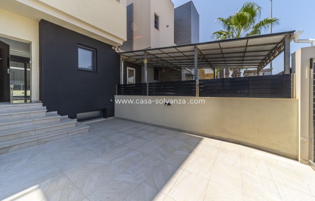 Resale - Villa - Orihuela Costa - Lomas de Cabo Roig