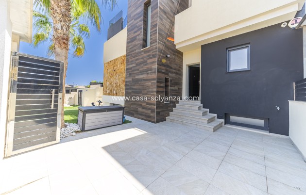 Resale - Villa - Orihuela Costa - Lomas de Cabo Roig