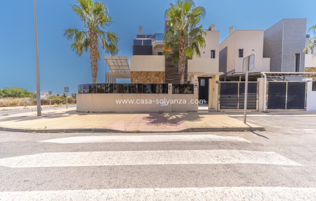 Resale - Villa - Orihuela Costa - Lomas de Cabo Roig