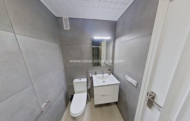 Resale - Apartment / flat - Torrevieja - Costa Blanca