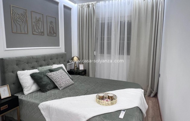 Resale - Bungalow - Torrevieja - Center