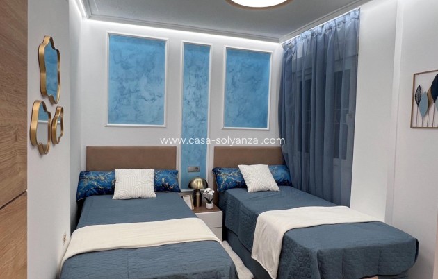 Resale - Bungalow - Torrevieja - Center