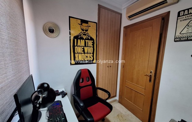 Resale - Apartment / flat - Torrevieja - Center
