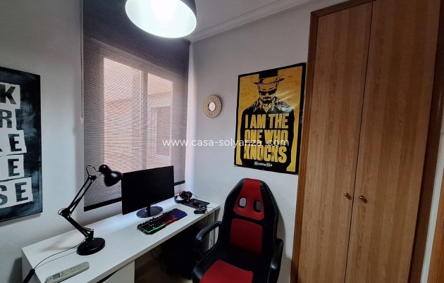 Resale - Apartment / flat - Torrevieja - Center