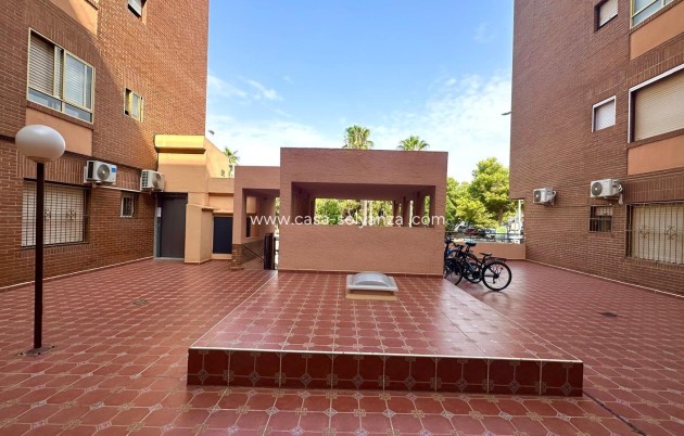 Resale - Apartment / flat - Torrevieja - Acequion