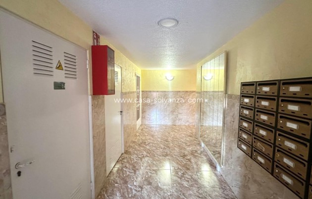 Resale - Apartment / flat - Torrevieja - Acequion