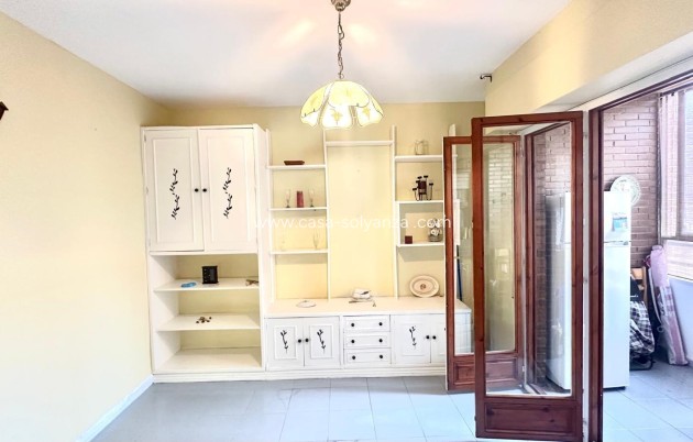 Resale - Apartment / flat - Torrevieja - Acequion