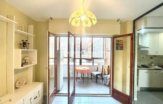 Resale - Apartment / flat - Torrevieja - Acequion