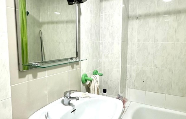 Resale - Apartment / flat - Torrevieja - Acequion