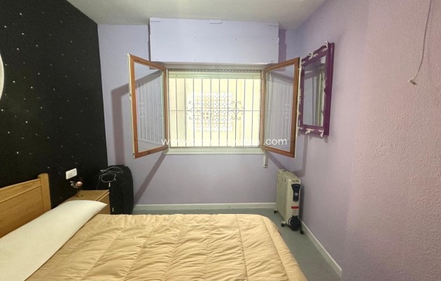 Resale - Apartment / flat - Torrevieja - Acequion
