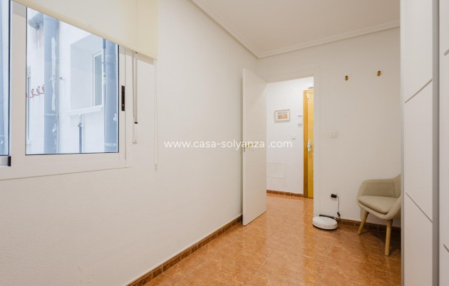 Resale - Apartment / flat - Torrevieja - Costa Blanca