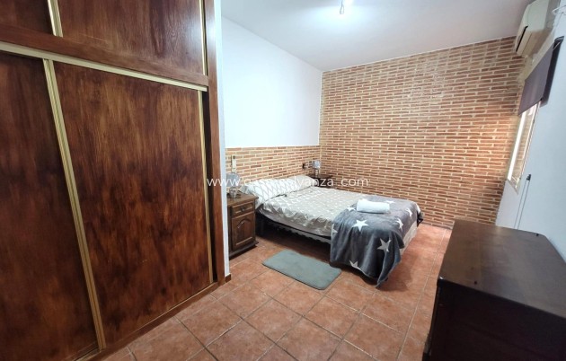 Resale - Bungalow - Torrevieja - Playa de los Locos