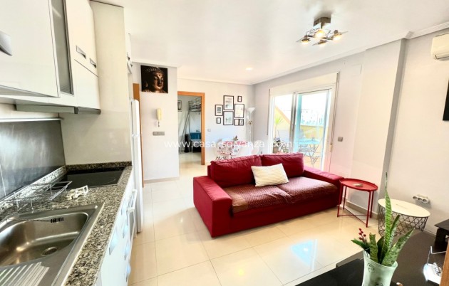 Resale - Apartment / flat - Torrevieja - Center