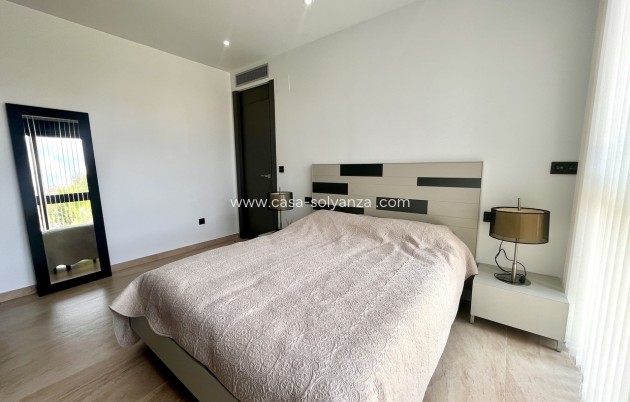 Resale - Villa - Villamartin - Costa Blanca