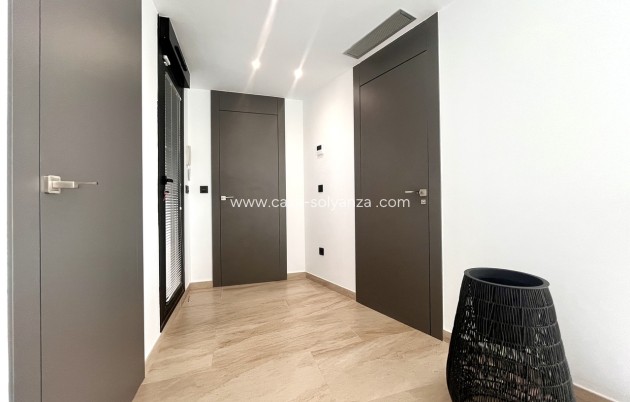 Resale - Villa - Villamartin - Costa Blanca