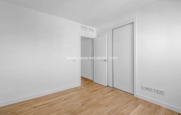 Resale - Apartment / flat - Punta Prima - Costa Blanca