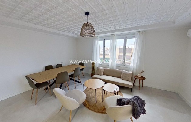 Resale - Apartment / flat - Torrevieja - Playa del Acequión