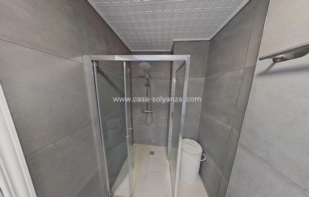 Resale - Apartment / flat - Torrevieja - Playa del Acequión
