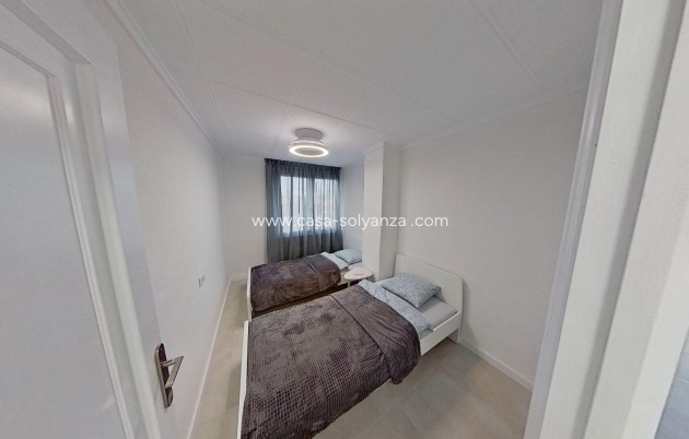 Resale - Apartment / flat - Torrevieja - Playa del Acequión