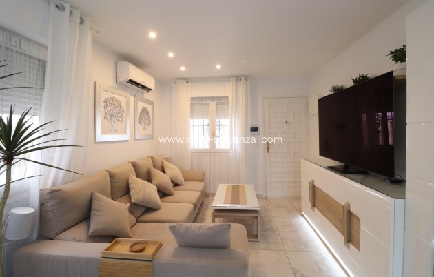 Resale - Villa - Orihuela Costa - La Florida