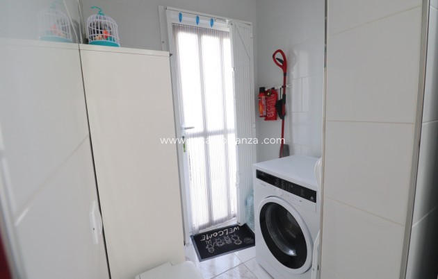 Resale - Villa - Orihuela Costa - La Florida