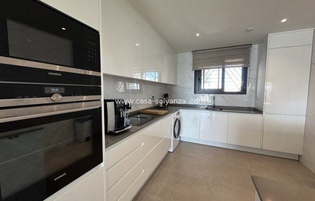 Resale - Apartment / flat - Villamartin - Costa Blanca
